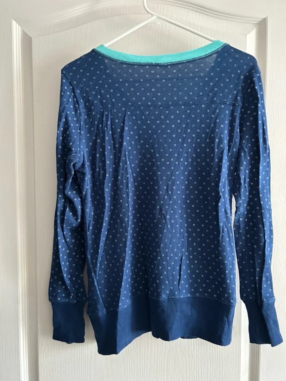 Y2K Roxy Henley - Picture 2 of 3